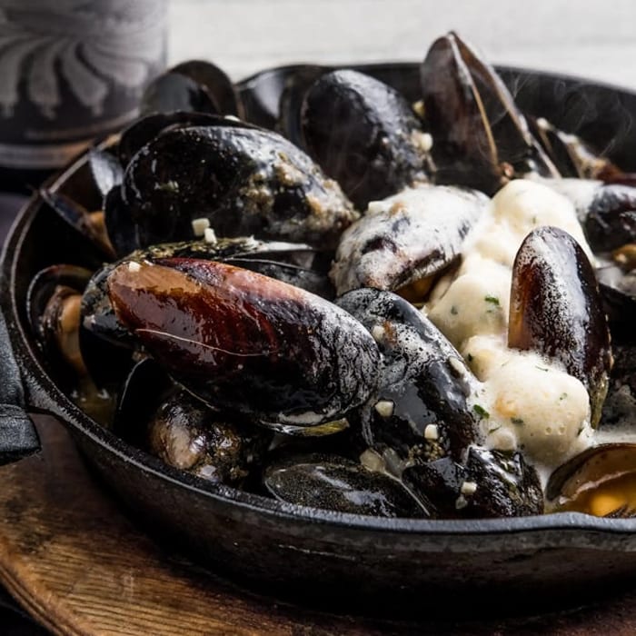 Steamed Mussels.